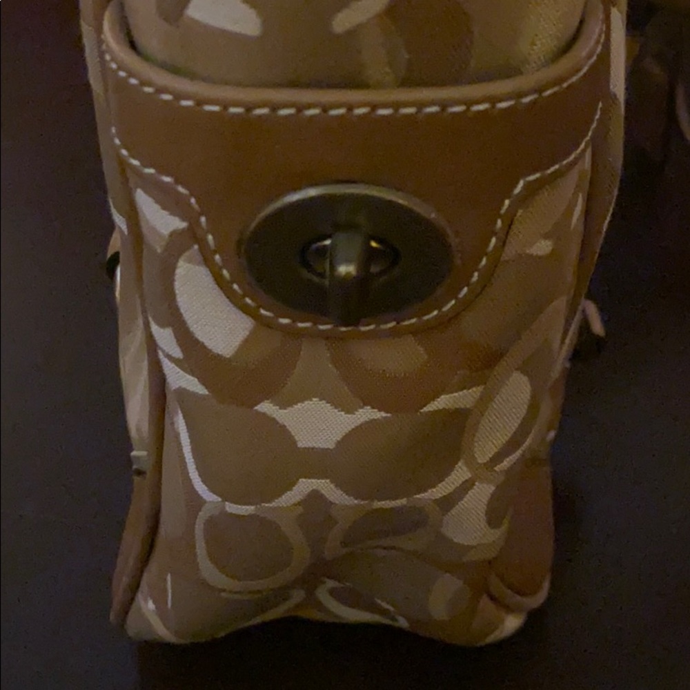 Coach Signature Purse - Picture 4 of 7